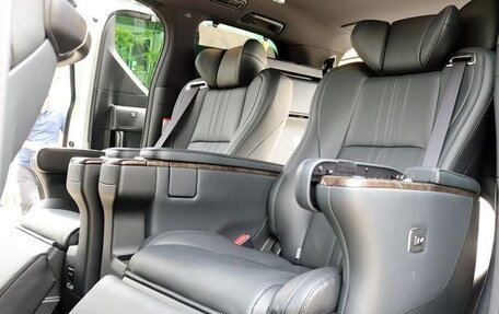 Toyota Alphard III, 2021 год, 3 397 000 рублей, 27 фотография