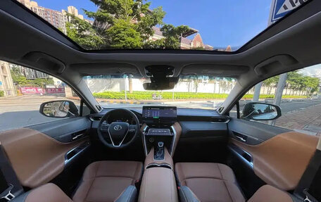 Toyota Venza, 2022 год, 2 800 275 рублей, 8 фотография