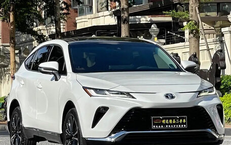 Toyota Venza, 2022 год, 2 800 275 рублей, 3 фотография