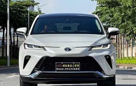 Toyota Venza, 2022 год, 2 800 275 рублей, 2 фотография