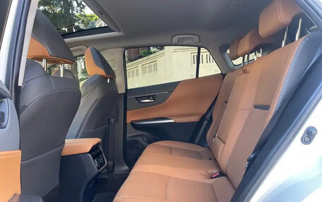Toyota Venza, 2022 год, 2 800 275 рублей, 15 фотография