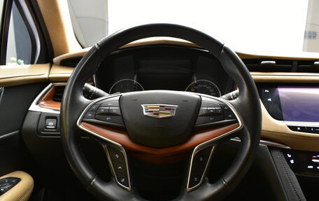 Cadillac XT5 I рестайлинг, 2017 год, 2 530 000 рублей, 13 фотография