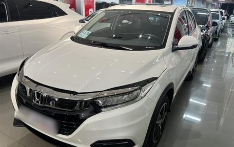 Honda Vezel, 2021 год, 1 840 000 рублей, 1 фотография