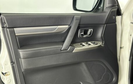 Mitsubishi Pajero IV, 2015 год, 2 700 000 рублей, 8 фотография