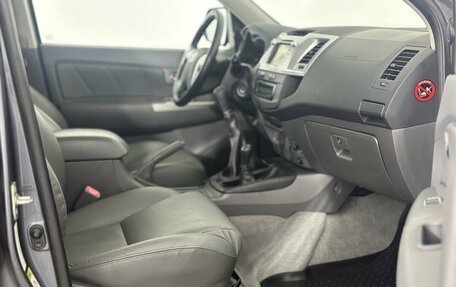 Toyota Hilux VII, 2012 год, 1 850 000 рублей, 14 фотография