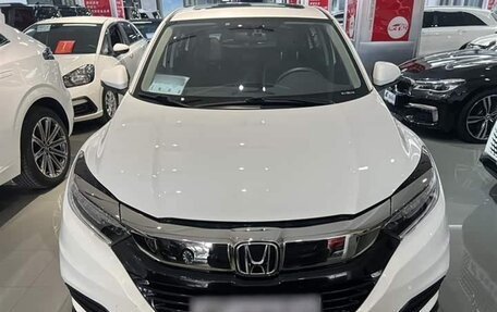 Honda Vezel, 2021 год, 1 840 000 рублей, 2 фотография
