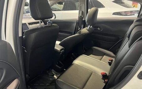 Honda Vezel, 2021 год, 1 840 000 рублей, 6 фотография