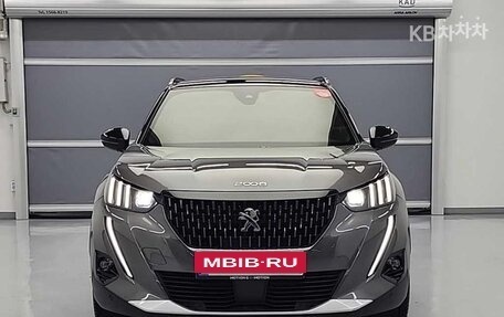 Peugeot 2008 II, 2022 год, 1 830 000 рублей, 2 фотография