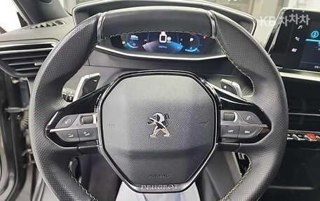 Peugeot 2008 II, 2022 год, 1 830 000 рублей, 8 фотография