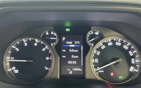 Toyota Land Cruiser Prado 150 рестайлинг 2, 2021 год, 3 217 000 рублей, 10 фотография