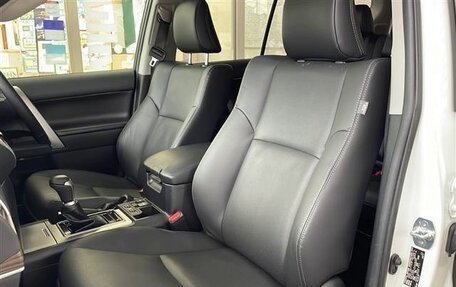 Toyota Land Cruiser Prado 150 рестайлинг 2, 2021 год, 3 217 000 рублей, 18 фотография