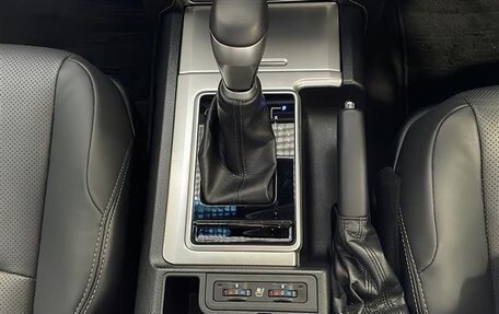 Toyota Land Cruiser Prado 150 рестайлинг 2, 2021 год, 3 217 000 рублей, 16 фотография