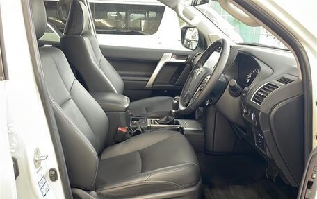 Toyota Land Cruiser Prado 150 рестайлинг 2, 2021 год, 3 217 000 рублей, 17 фотография