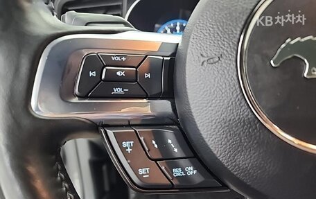 Ford Mustang VI рестайлинг, 2022 год, 3 325 000 рублей, 8 фотография