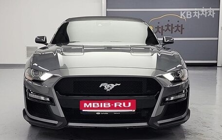Ford Mustang VI рестайлинг, 2022 год, 3 325 000 рублей, 2 фотография