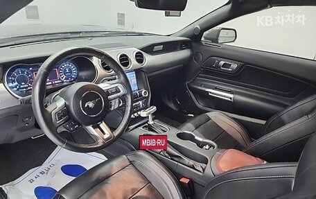 Ford Mustang VI рестайлинг, 2022 год, 3 325 000 рублей, 6 фотография