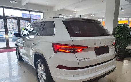 Skoda Kodiaq I, 2022 год, 3 028 000 рублей, 2 фотография