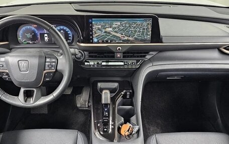 Toyota Crown, 2024 год, 5 122 000 рублей, 8 фотография