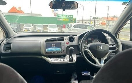 Honda Stream II, 2011 год, 870 000 рублей, 17 фотография