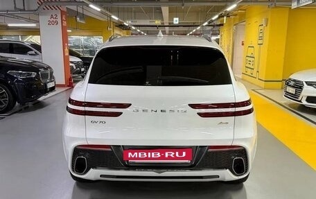 Genesis GV70, 2022 год, 3 715 000 рублей, 5 фотография