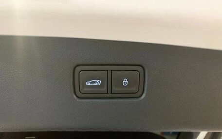 Genesis GV70, 2022 год, 3 715 000 рублей, 7 фотография