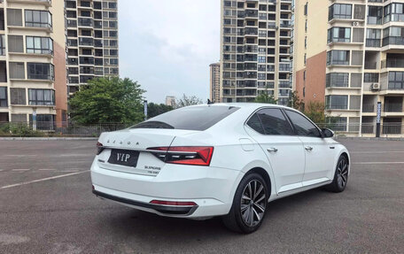 Skoda Superb III рестайлинг, 2024 год, 2 454 000 рублей, 2 фотография