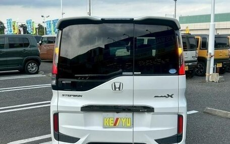 Honda Stepwgn IV, 2016 год, 1 395 000 рублей, 6 фотография