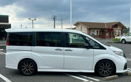 Honda Stepwgn IV, 2016 год, 1 395 000 рублей, 5 фотография