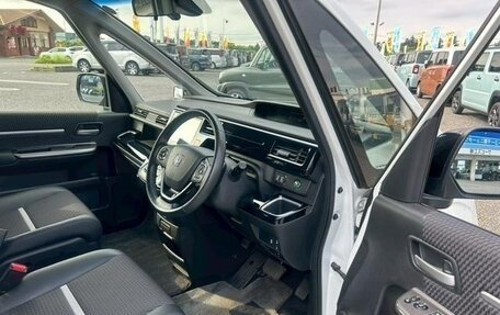 Honda Stepwgn IV, 2016 год, 1 395 000 рублей, 15 фотография