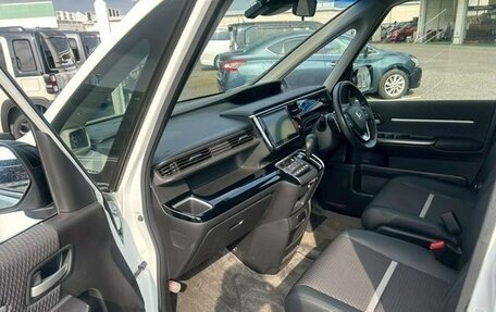 Honda Stepwgn IV, 2016 год, 1 395 000 рублей, 17 фотография