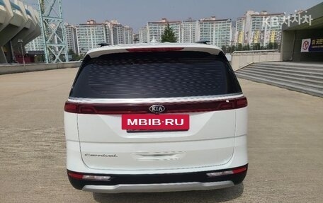KIA Carnival, 2021 год, 2 249 999 рублей, 4 фотография