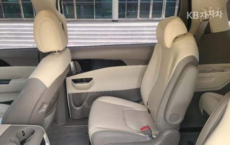KIA Carnival, 2021 год, 2 249 999 рублей, 11 фотография
