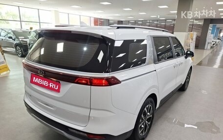 KIA Carnival, 2021 год, 2 307 999 рублей, 21 фотография