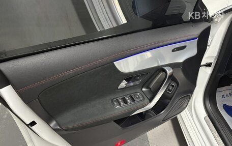 Mercedes-Benz CLA, 2022 год, 3 130 000 рублей, 12 фотография
