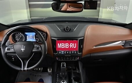 Maserati Levante I, 2021 год, 4 850 000 рублей, 9 фотография