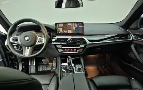 BMW 5 серия, 2022 год, 5 600 000 рублей, 6 фотография