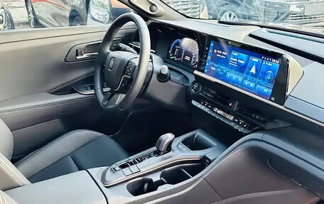 Toyota Crown, 2023 год, 3 500 011 рублей, 7 фотография