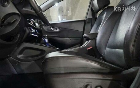 Hyundai Kona I, 2021 год, 2 020 000 рублей, 15 фотография