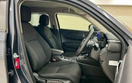 Honda Vezel, 2022 год, 1 470 000 рублей, 6 фотография