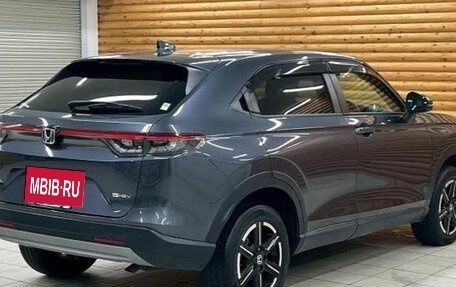 Honda Vezel, 2022 год, 1 470 000 рублей, 3 фотография