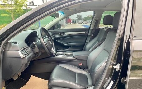 Honda Accord IX рестайлинг, 2021 год, 1 810 000 рублей, 14 фотография
