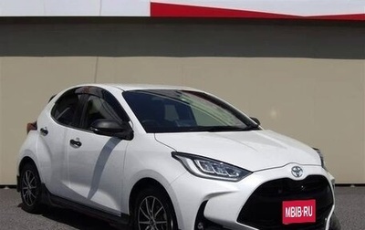 Toyota Yaris, 2021 год, 1 075 000 рублей, 1 фотография