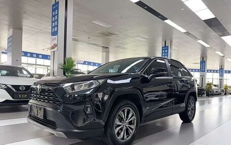 Toyota RAV4, 2024 год, 2 684 000 рублей, 1 фотография