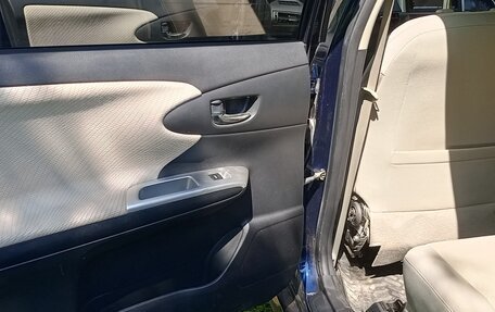Toyota Wish II, 2011 год, 1 350 000 рублей, 22 фотография