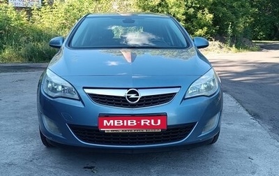 Opel Astra J, 2010 год, 670 000 рублей, 1 фотография