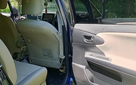 Toyota Wish II, 2011 год, 1 350 000 рублей, 28 фотография