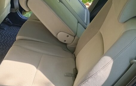 Toyota Wish II, 2011 год, 1 350 000 рублей, 24 фотография