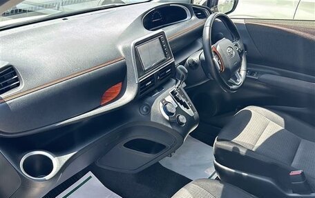 Toyota Sienta II, 2021 год, 1 157 000 рублей, 17 фотография