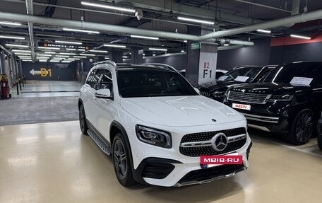 Mercedes-Benz GLB, 2021 год, 2 407 000 рублей, 3 фотография