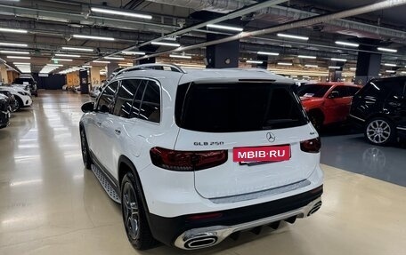 Mercedes-Benz GLB, 2021 год, 2 407 000 рублей, 4 фотография
